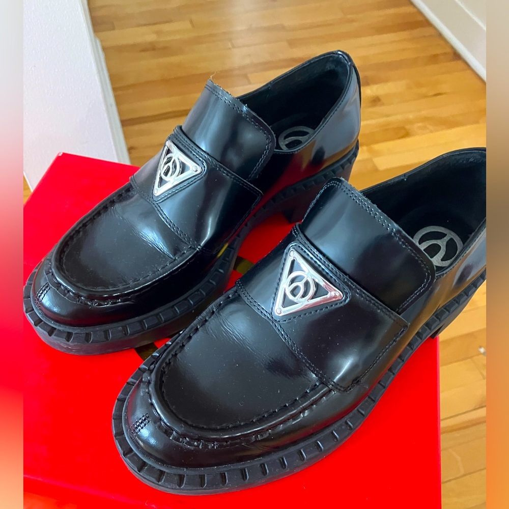 Loafer - Picture 2 of 3